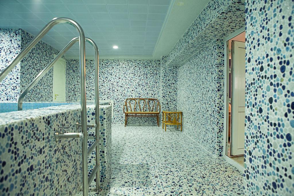 Hotel Topaz Asztana Kültér fotó