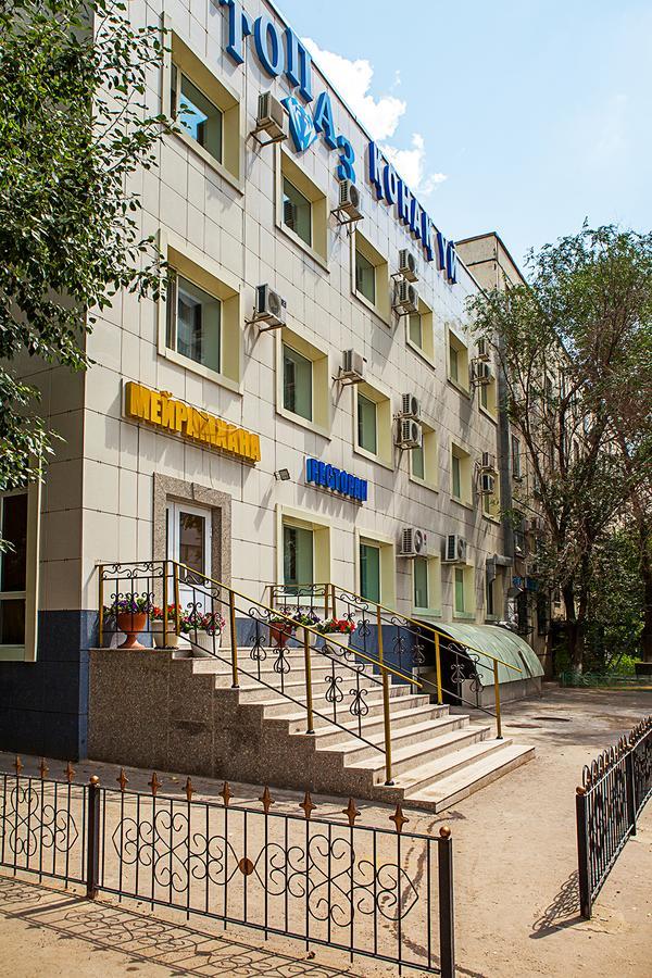 Hotel Topaz Asztana Kültér fotó
