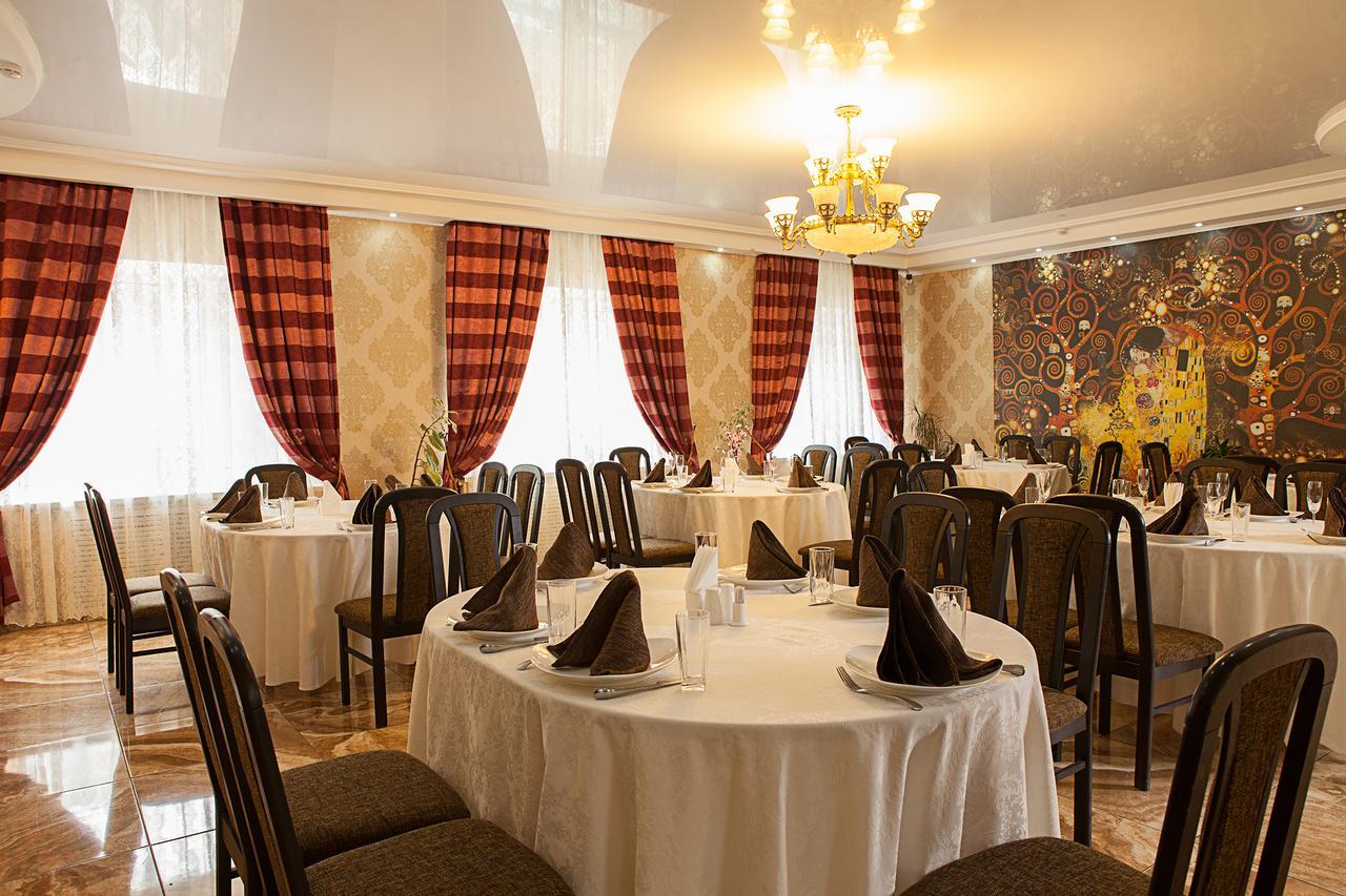 Hotel Topaz Asztana Kültér fotó