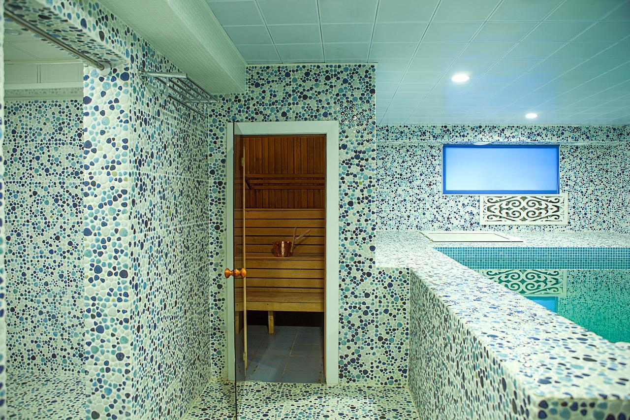 Hotel Topaz Asztana Kültér fotó